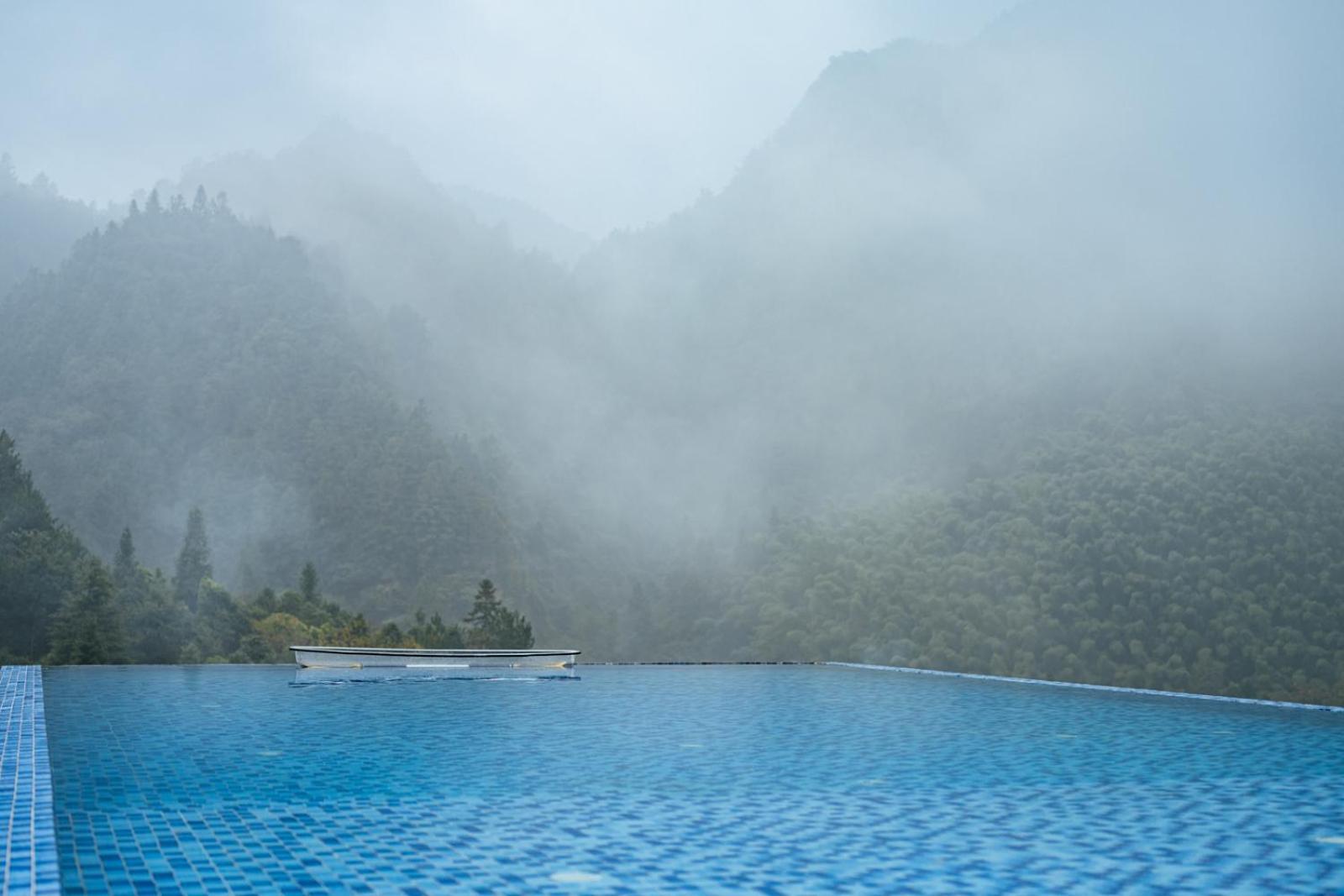 Hilltop House Resort Zhangjiajie Exteriör bild